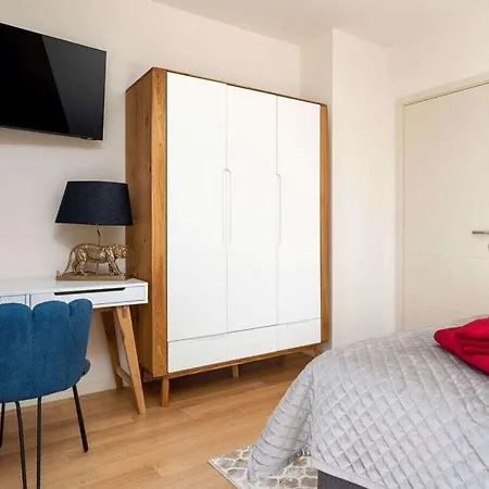 Leone Comfortable Holiday Villa