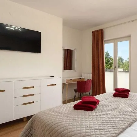 Leone Comfortable Holiday Villa