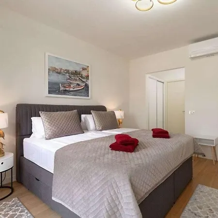Leone Comfortable Holiday Porec