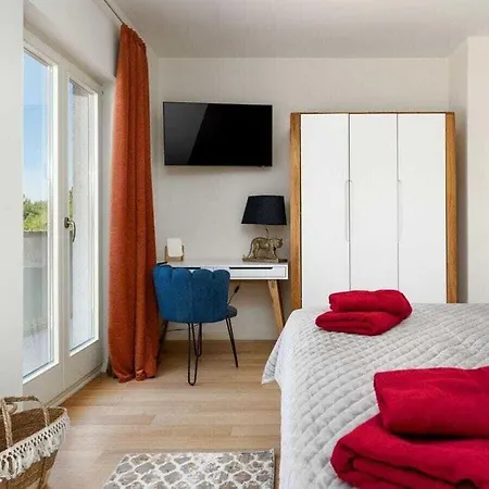 Leone Comfortable Holiday Villa