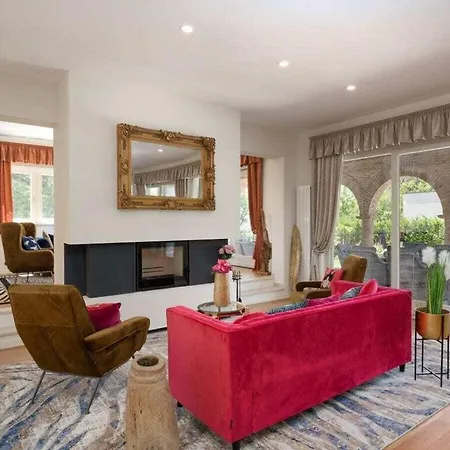 Villa Leone Comfortable Holiday *