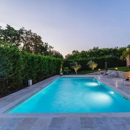Leone Comfortable Holiday Villa
